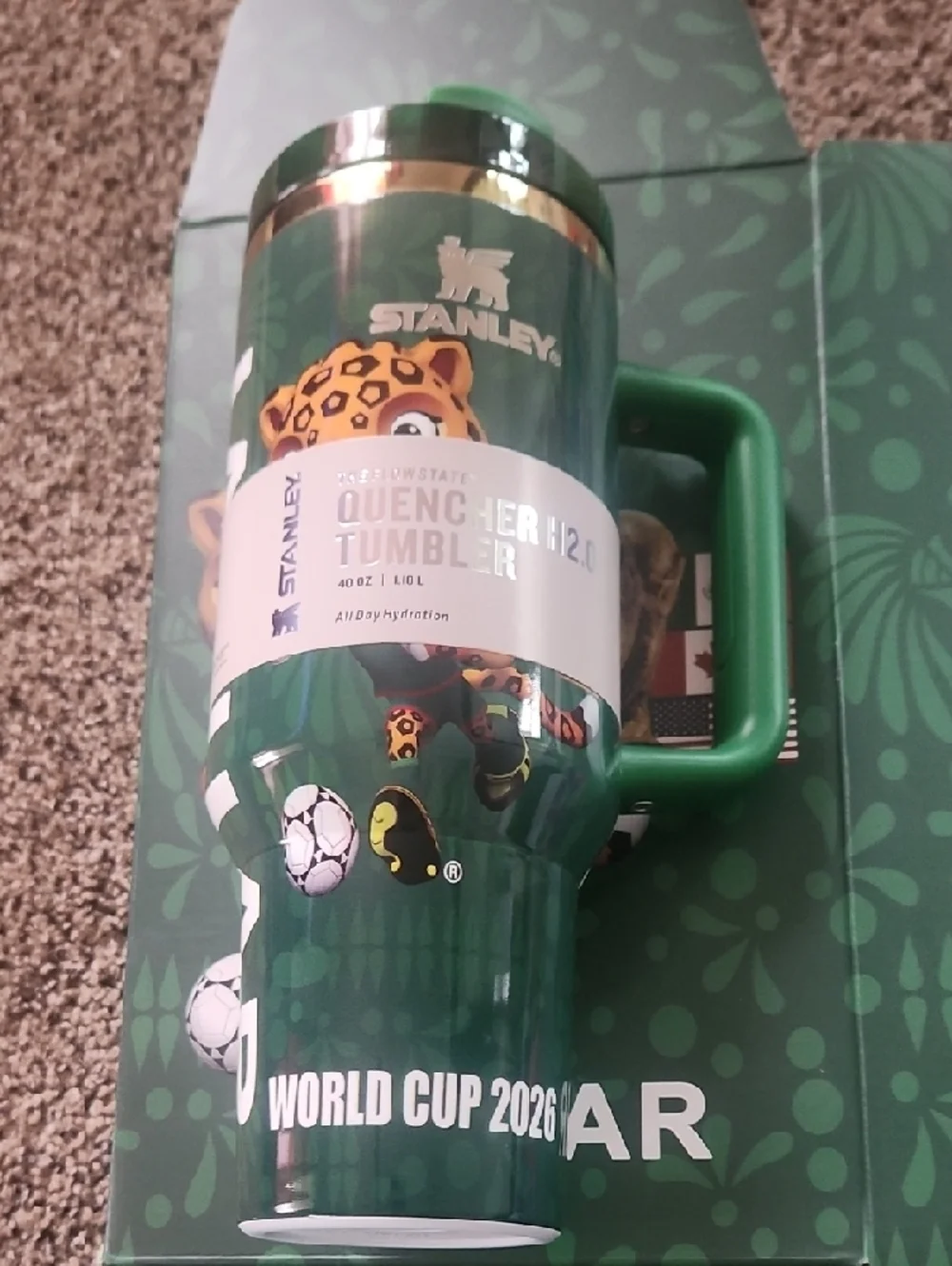 Stanley 2026 Jaguar Green Collector Bottle - Picture 3 of 8